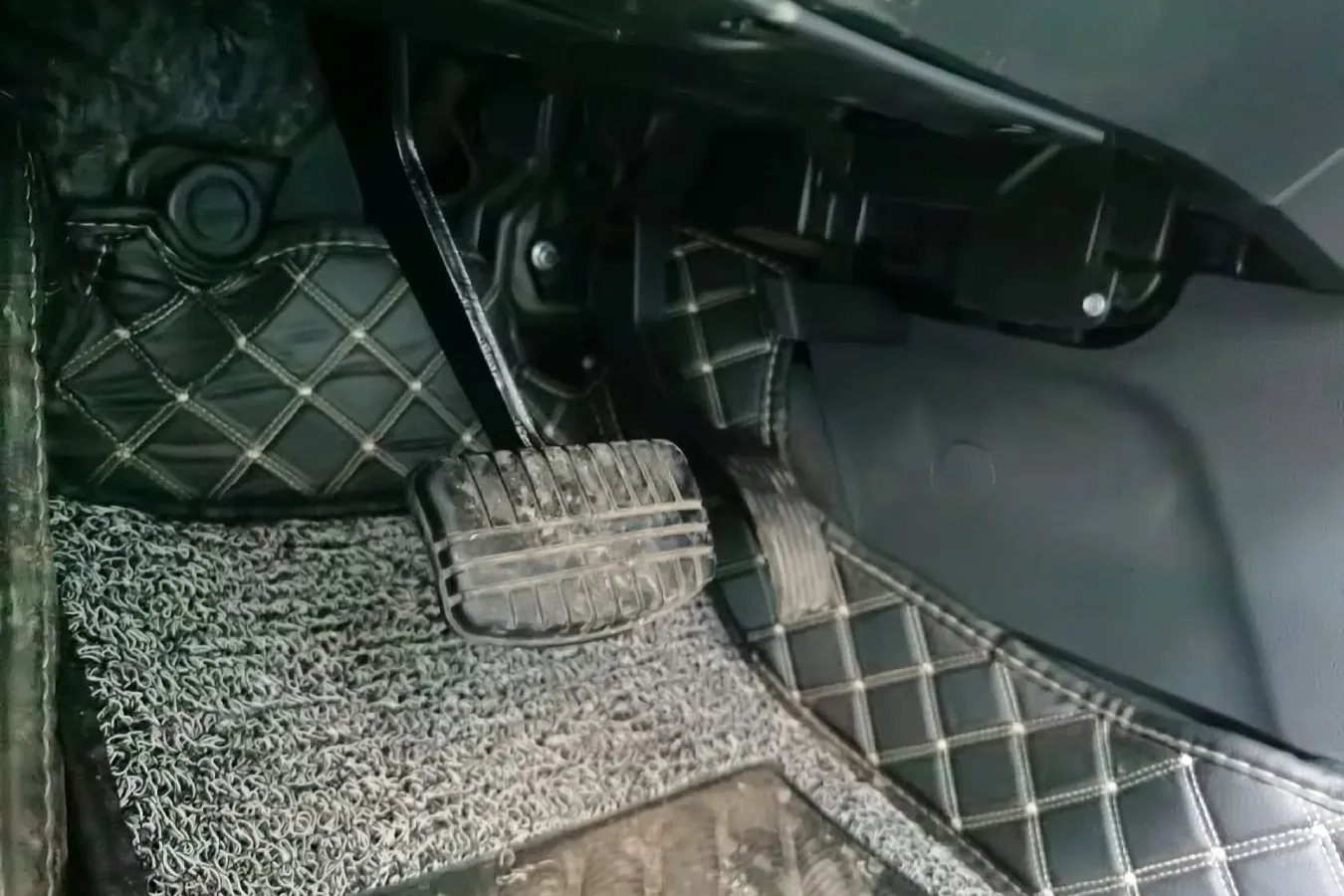 2015 BeiJing Auto Senova X65 2.0T 177HP L4 6AT,autocango,china used car exporter,china ev exporter,chinese used car exporter,chinese used ev exporter