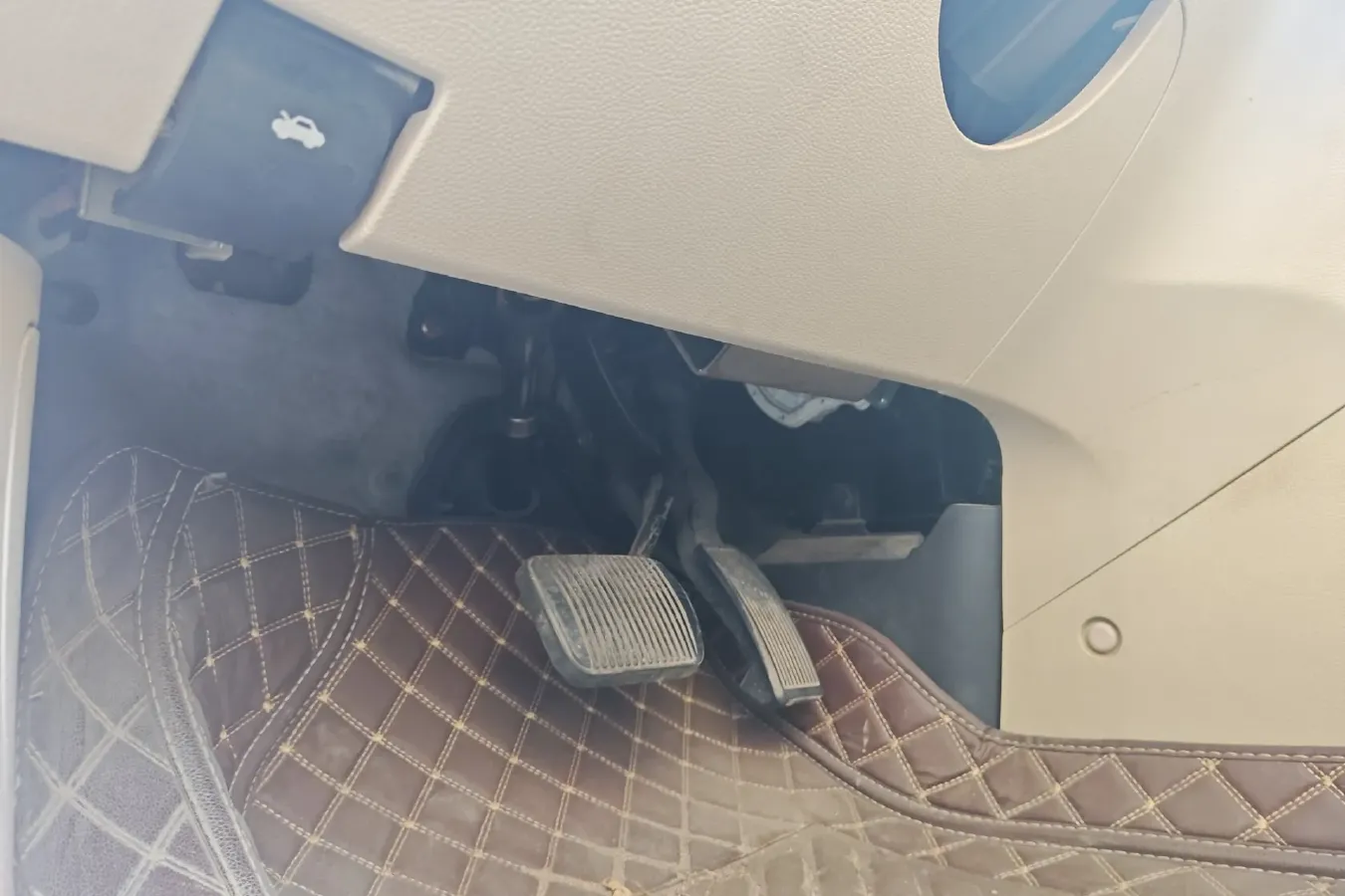 2013 HaiMa S7 2.0L 150HP L4 5AT,autocango,china used car exporter,china ev exporter,chinese used car exporter,chinese used ev exporter