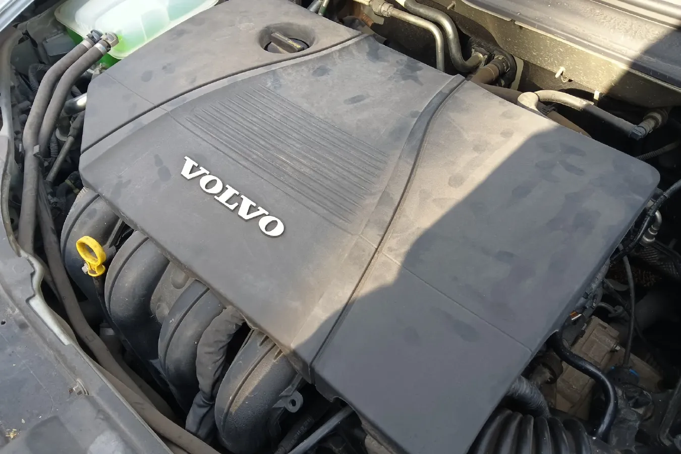 2011 Volvo C30 2.0L 145HP L4 6DCT,autocango,china used car exporter,china ev exporter,chinese used car exporter,chinese used ev exporter