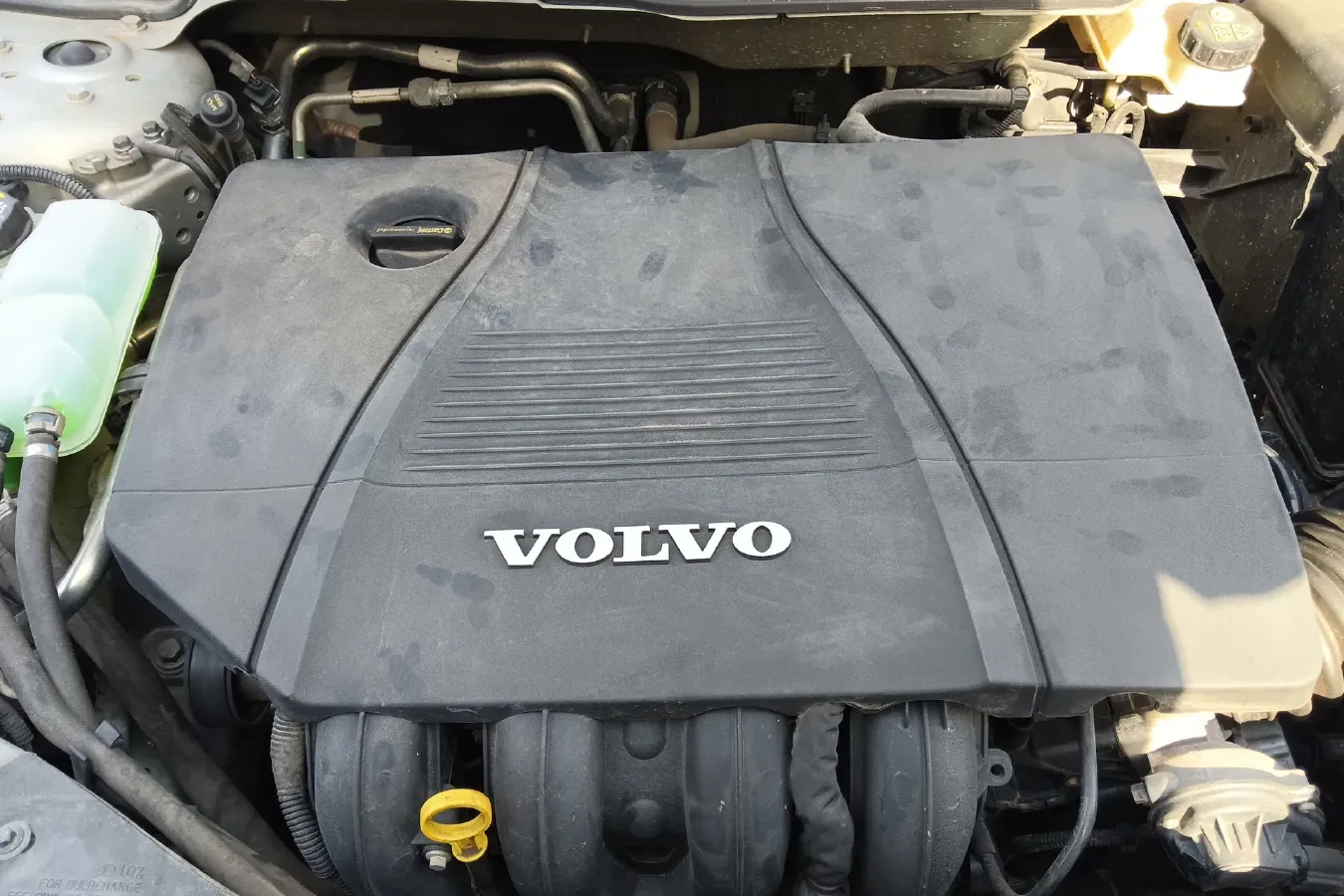 2011 Volvo C30 2.0L 145HP L4 6DCT,autocango,china used car exporter,china ev exporter,chinese used car exporter,chinese used ev exporter