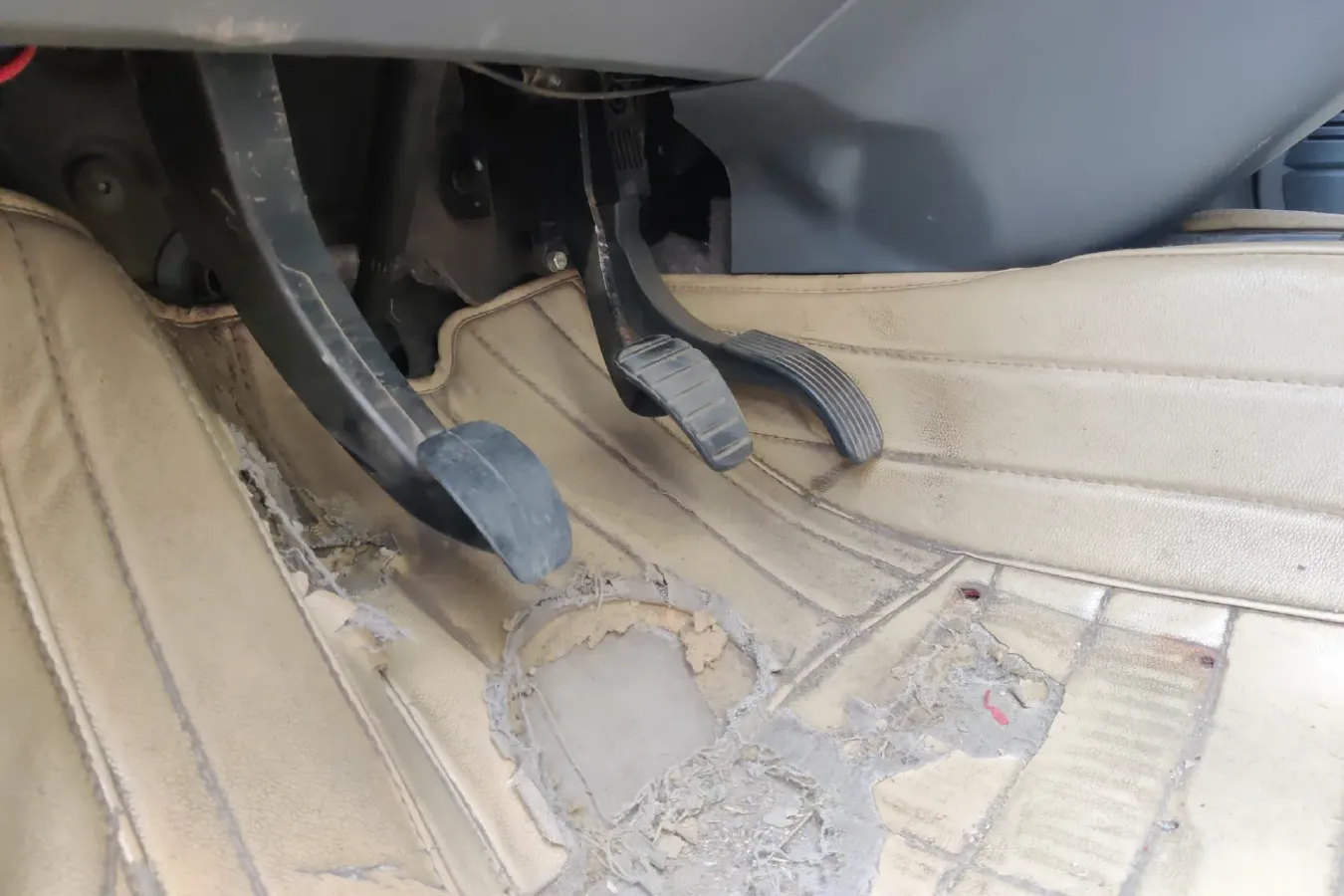 2010 DongFeng Forthing Joyear 1.5L 120HP L4 5MT,autocango,china used car exporter,china ev exporter,chinese used car exporter,chinese used ev exporter