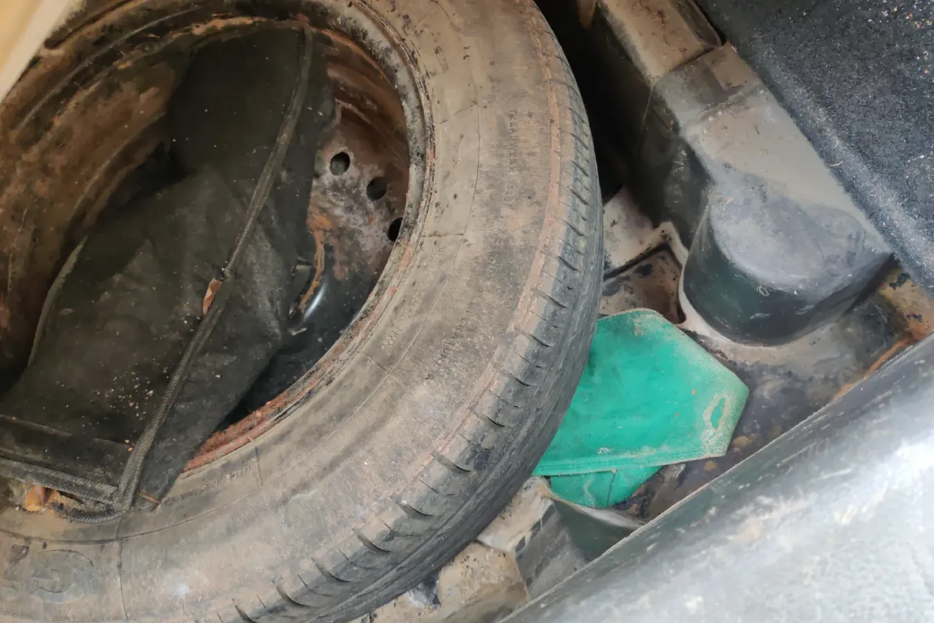 2010 DongFeng Forthing Joyear 1.5L 120HP L4 5MT,autocango,china used car exporter,china ev exporter,chinese used car exporter,chinese used ev exporter