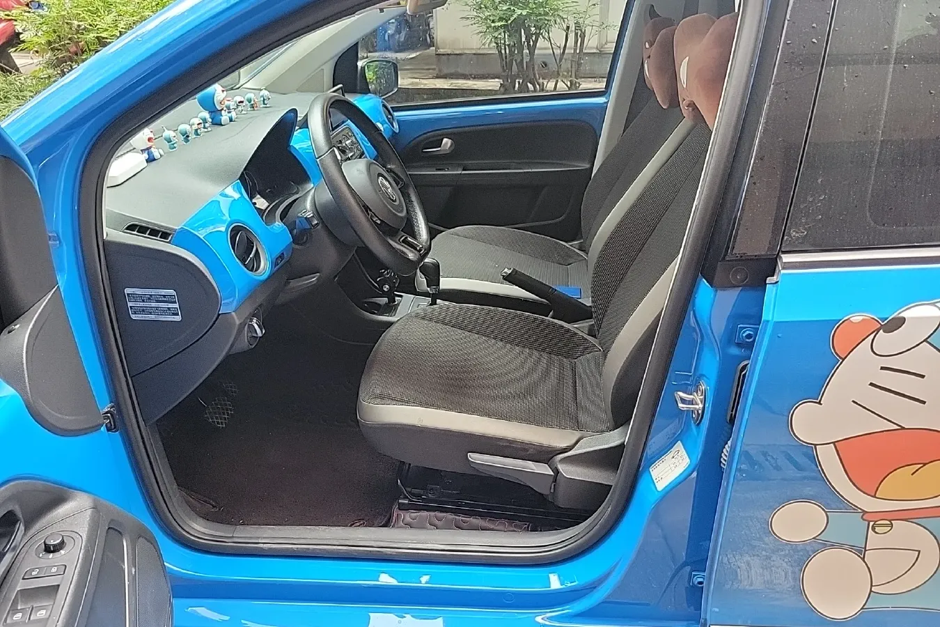 2015 Volkswagen up! 1.0L 75HP L3 5AMT,autocango,china used car exporter,china ev exporter,chinese used car exporter,chinese used ev exporter