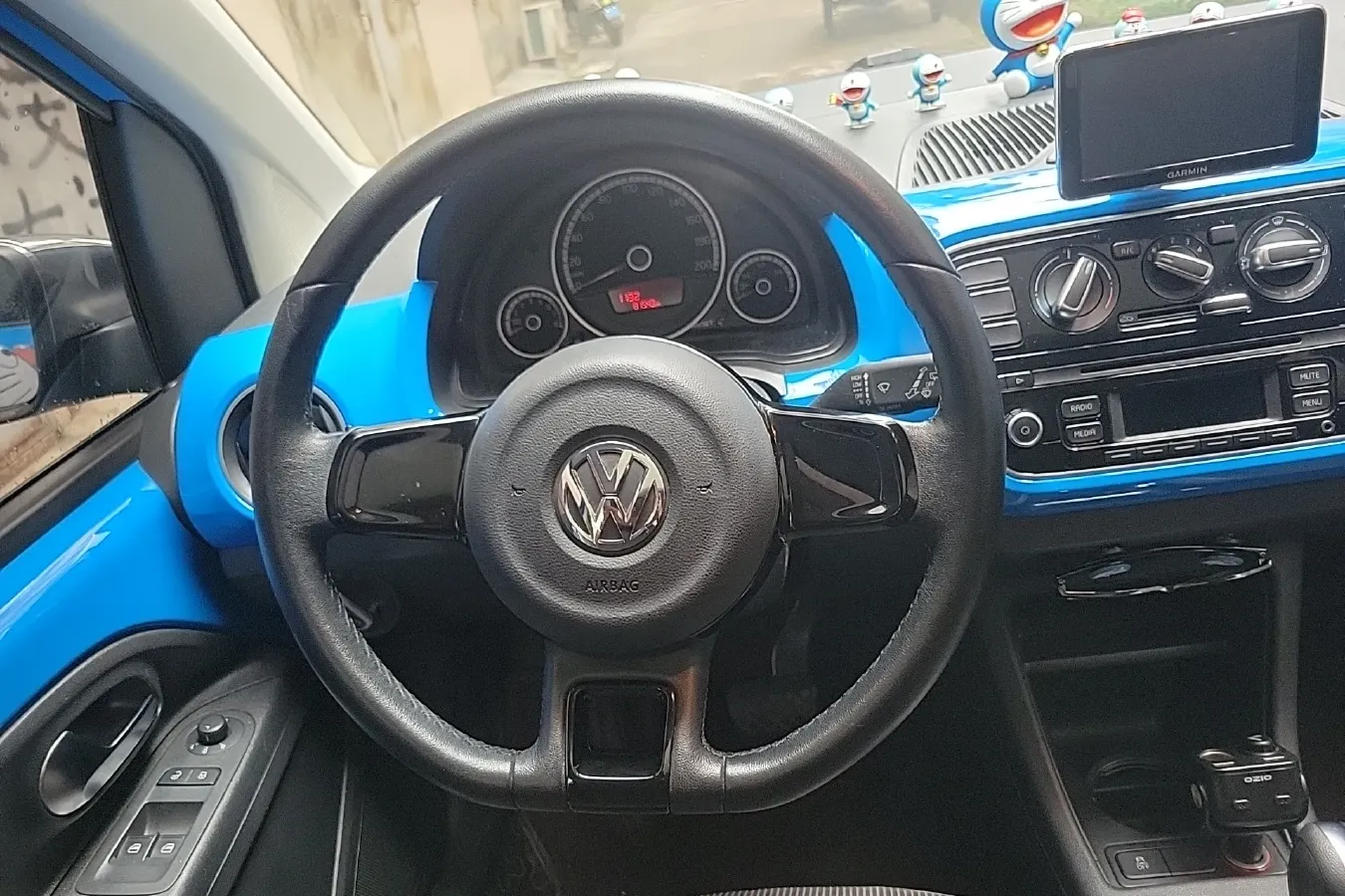 2015 Volkswagen up! 1.0L 75HP L3 5AMT,autocango,china used car exporter,china ev exporter,chinese used car exporter,chinese used ev exporter