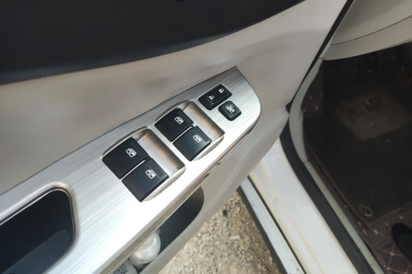 2016 DongFeng Forthing S500 1.5L 120HP L4 5MT,autocango,china used car exporter,china ev exporter,chinese used car exporter,chinese used ev exporter