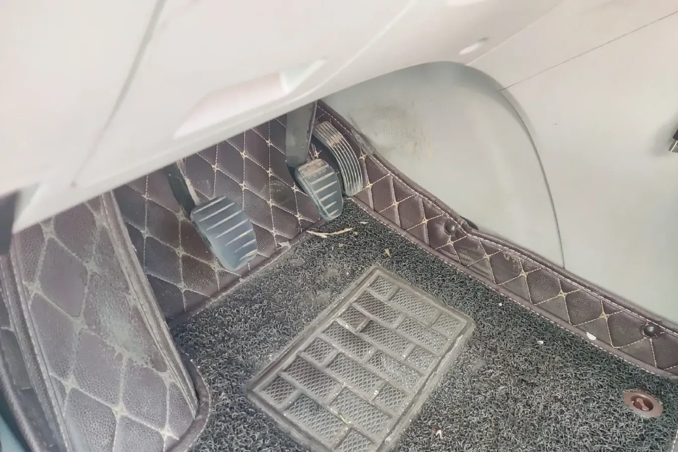 2016 DongFeng Forthing S500 1.5L 120HP L4 5MT,autocango,china used car exporter,china ev exporter,chinese used car exporter,chinese used ev exporter