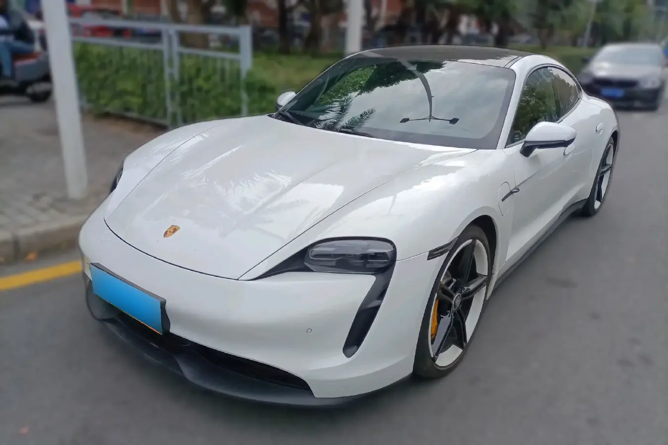 2020 Porsche Taycan 2AT BEV 79.2KWH