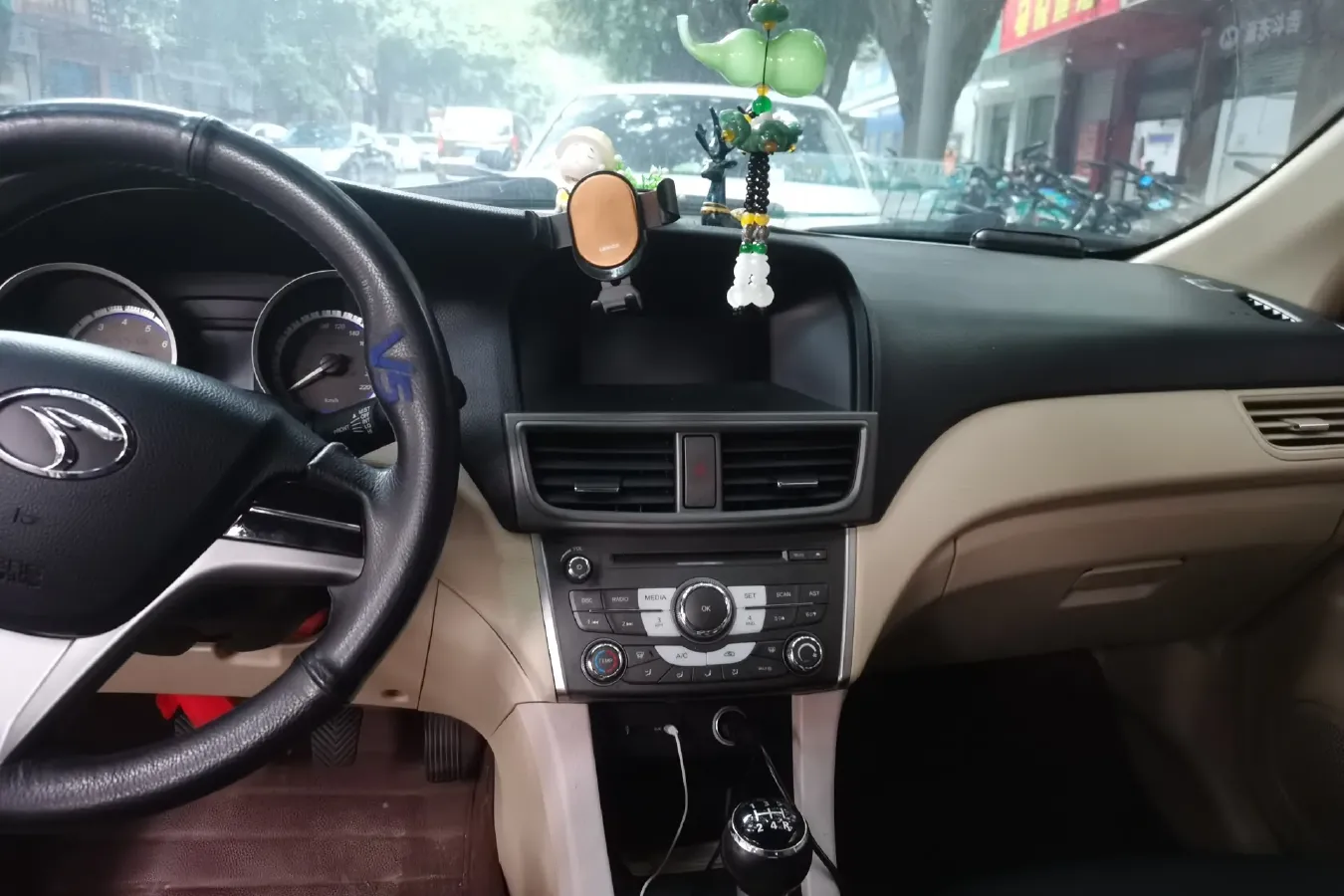 2012 Soueast V5 1.5L 120HP L4 5MT,autocango,china used car exporter,china ev exporter,chinese used car exporter,chinese used ev exporter