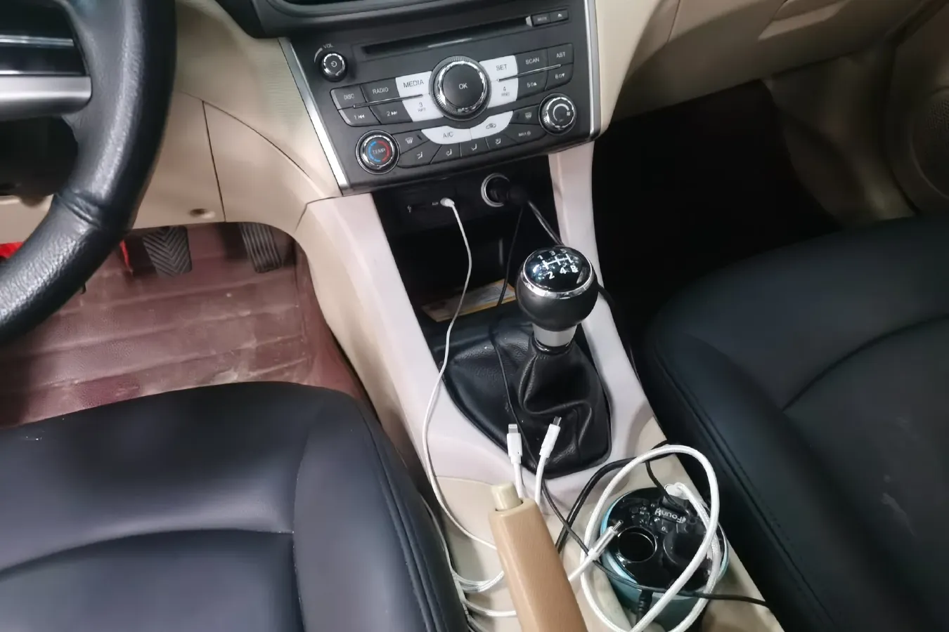 2012 Soueast V5 1.5L 120HP L4 5MT,autocango,china used car exporter,china ev exporter,chinese used car exporter,chinese used ev exporter