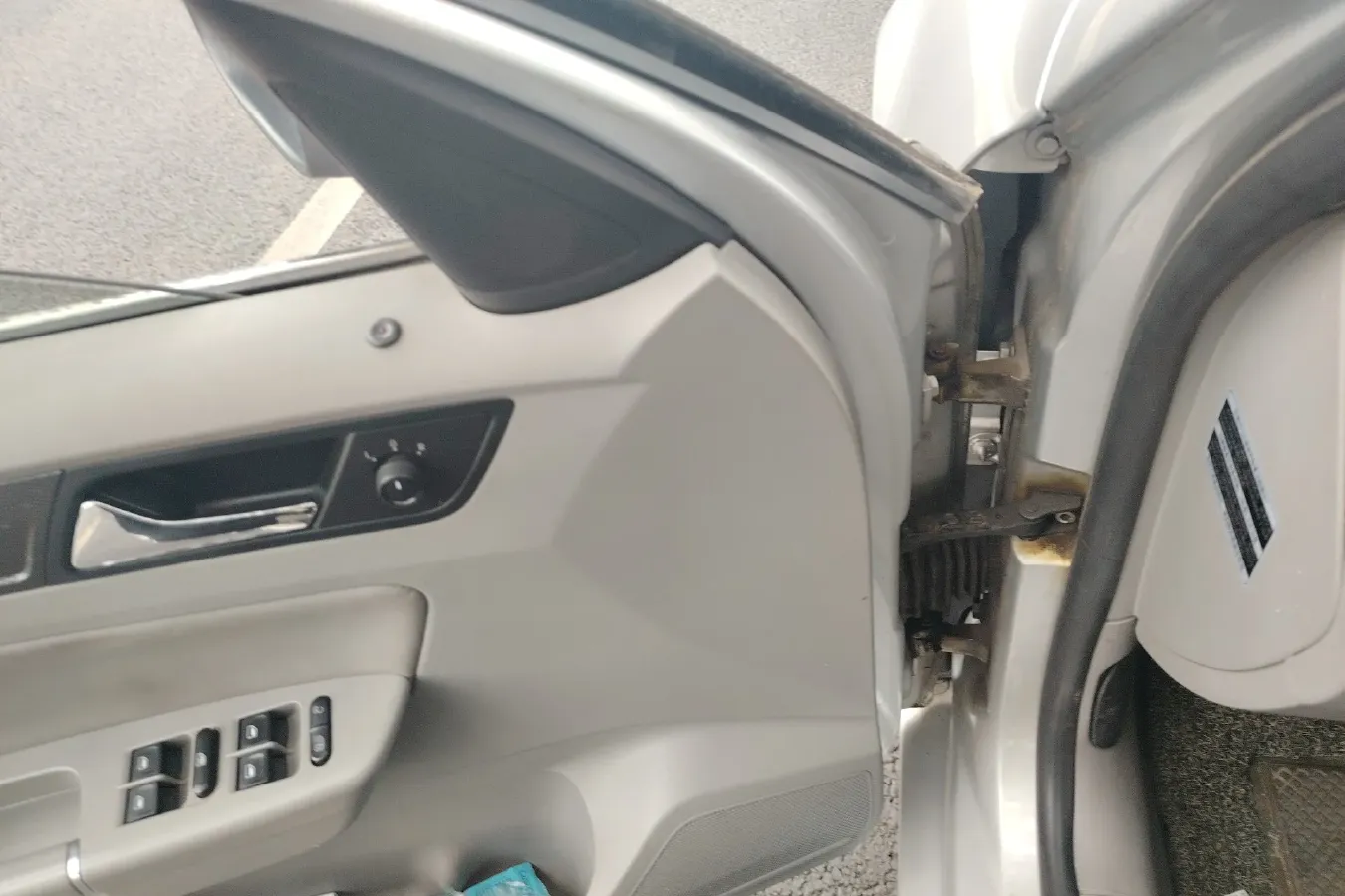 2013 Volkswagen Bora 1.6L 105HP L4 5MT,autocango,china used car exporter,china ev exporter,chinese used car exporter,chinese used ev exporter