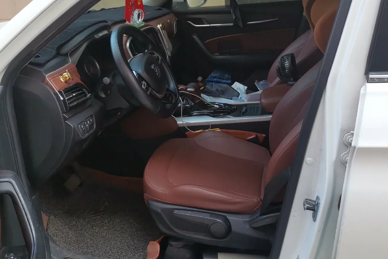 2018 Brilliance Auto V6 1.5T 150HP L4 7DCT,autocango,china used car exporter,china ev exporter,chinese used car exporter,chinese used ev exporter