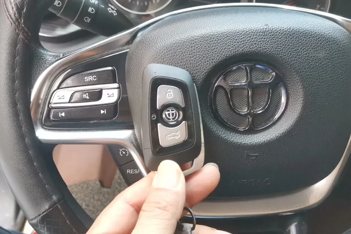 2018 Brilliance Auto V6 1.5T 150HP L4 7DCT,autocango,china used car exporter,china ev exporter,chinese used car exporter,chinese used ev exporter