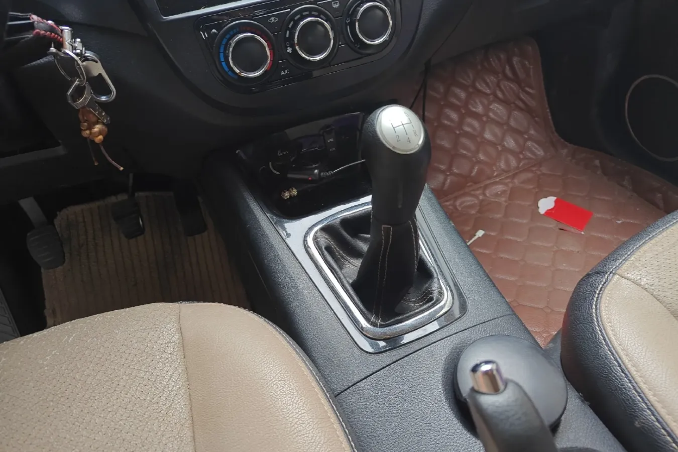 2015 DongFeng Forthing Joyear X3 1.5L 120HP L4 5MT,autocango,china used car exporter,china ev exporter,chinese used car exporter,chinese used ev exporter