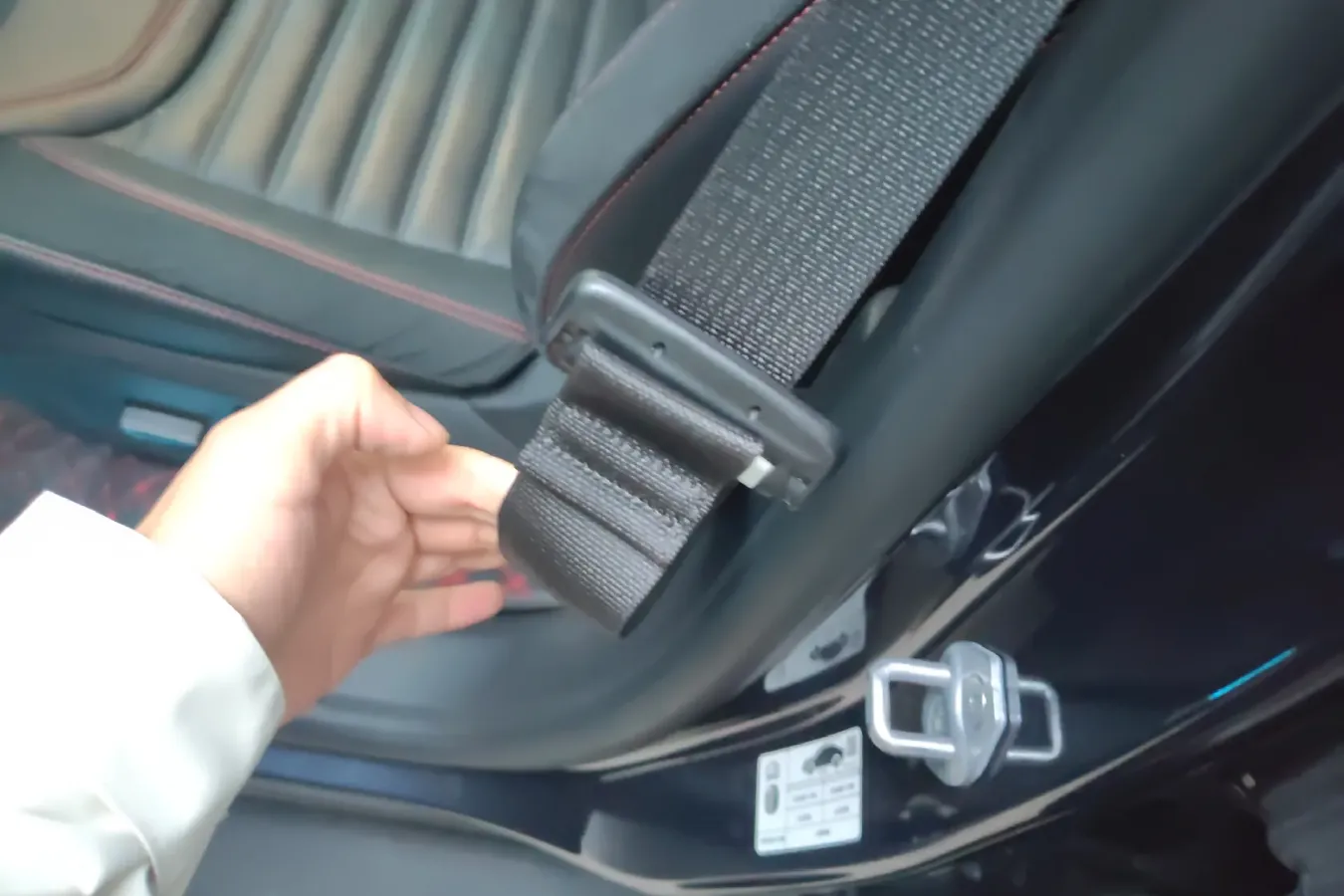 2023 Ford Explorer 2.3T 276HP L4 10AT,autocango,china used car exporter,china ev exporter,chinese used car exporter,chinese used ev exporter