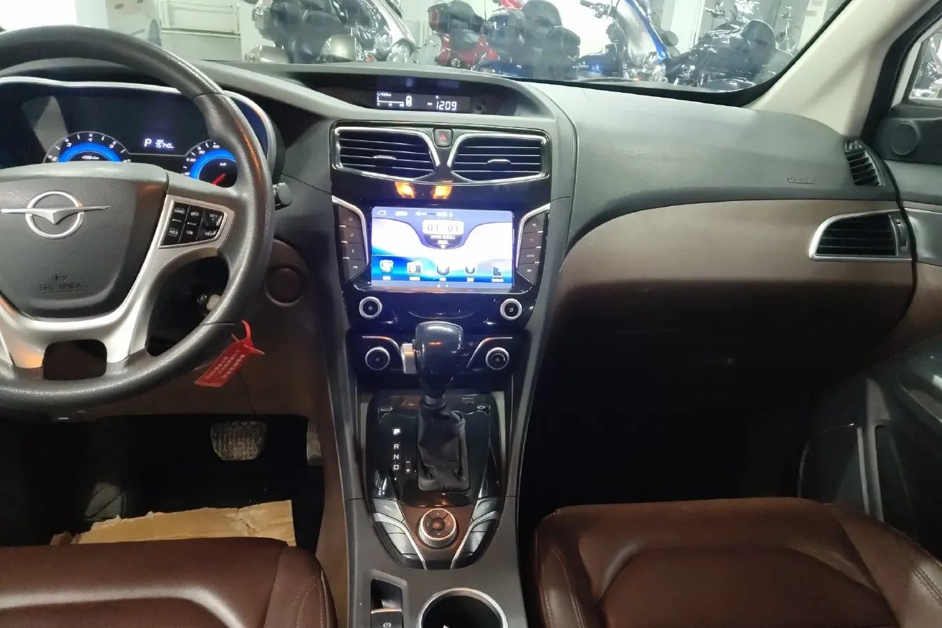 2016 HaiMa V70 1.5T 156HP L4 6AT,autocango,china used car exporter,china ev exporter,chinese used car exporter,chinese used ev exporter