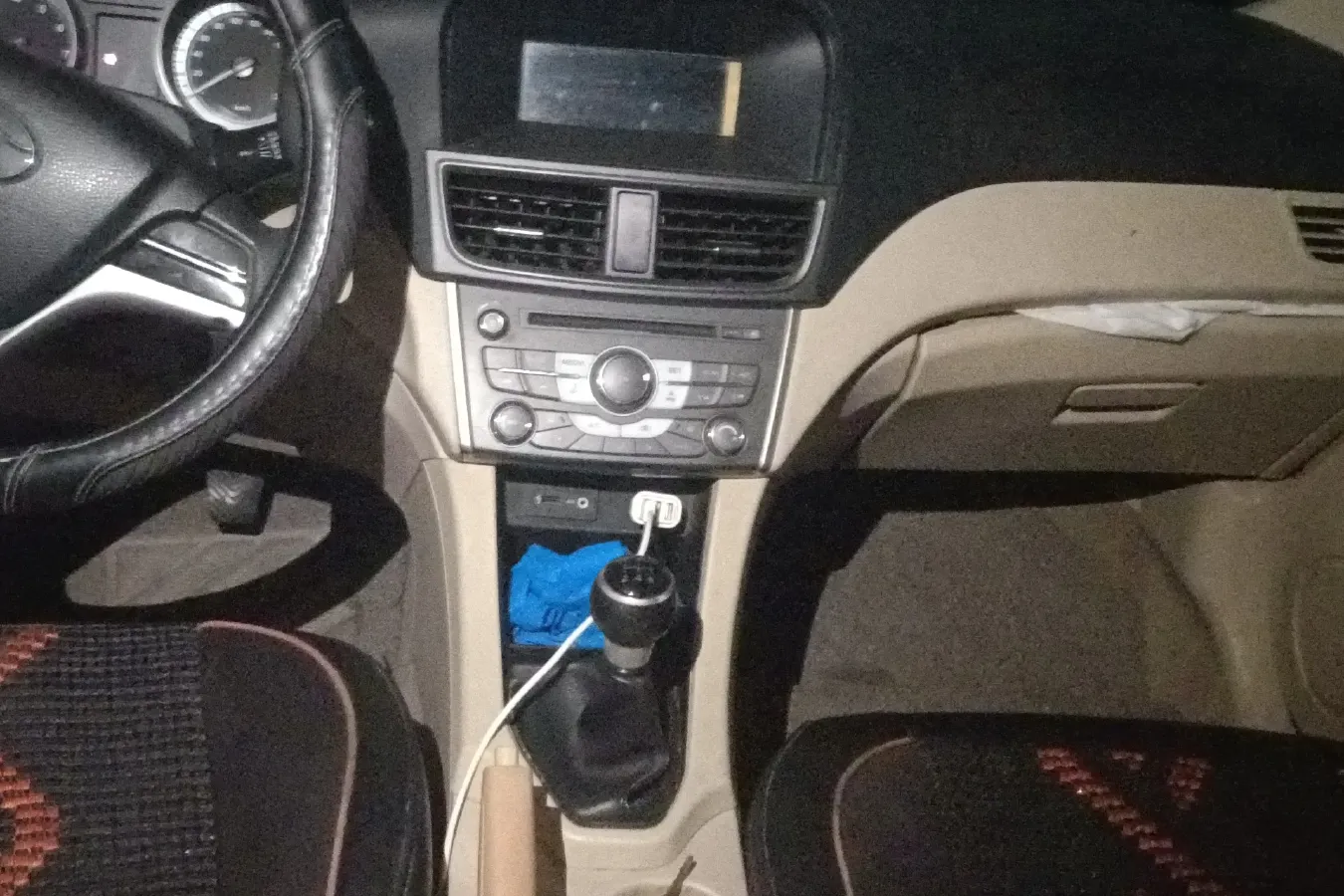 2014 Soueast V5 1.5L 120HP L4 5MT,autocango,china used car exporter,china ev exporter,chinese used car exporter,chinese used ev exporter