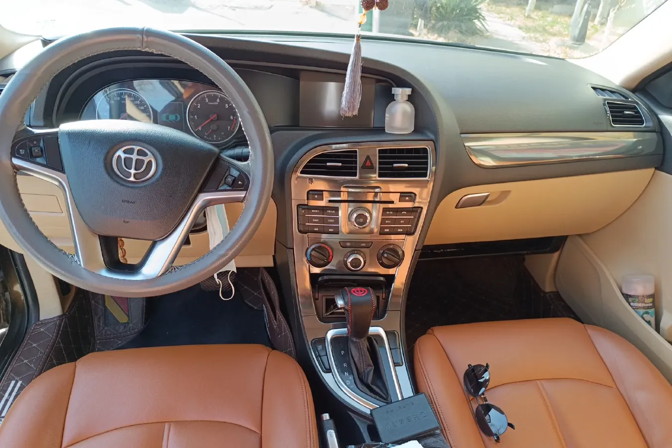 2012 Brilliance Auto V5 1.6L 118HP L4 5AT,autocango,china used car exporter,china ev exporter,chinese used car exporter,chinese used ev exporter