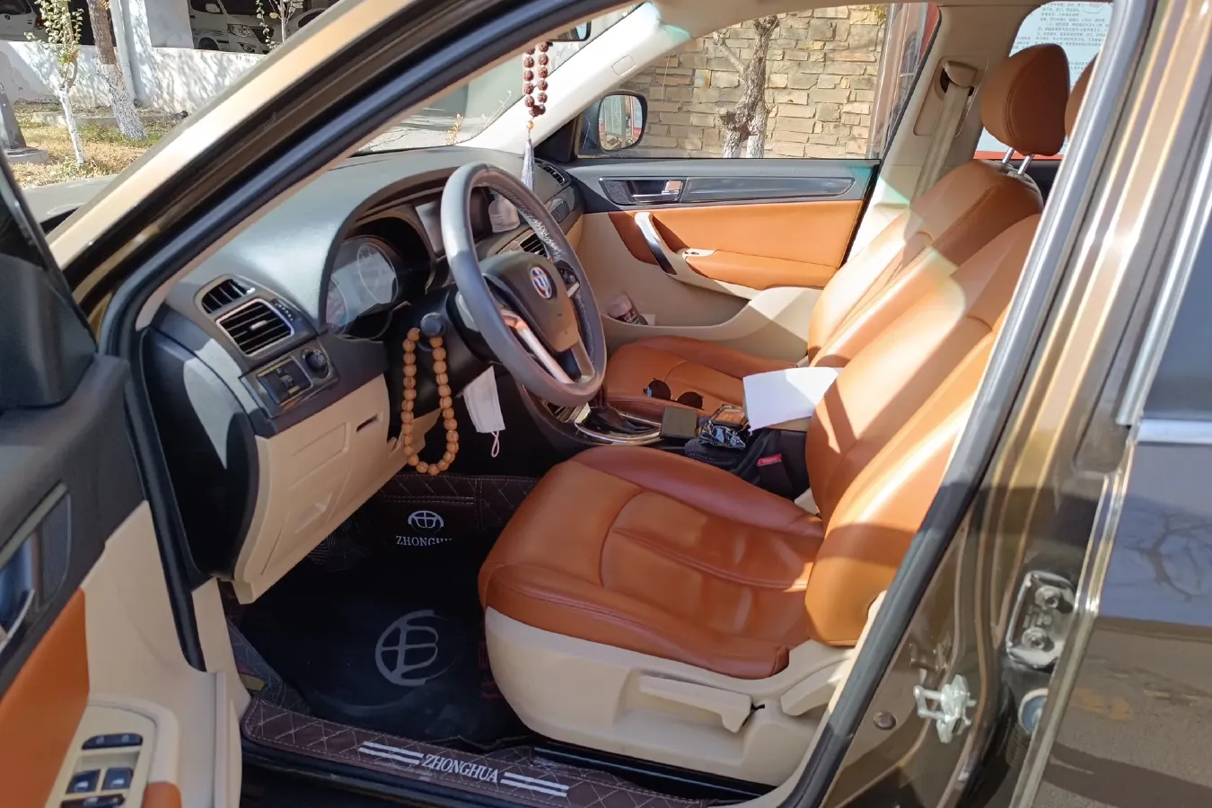 2012 Brilliance Auto V5 1.6L 118HP L4 5AT,autocango,china used car exporter,china ev exporter,chinese used car exporter,chinese used ev exporter