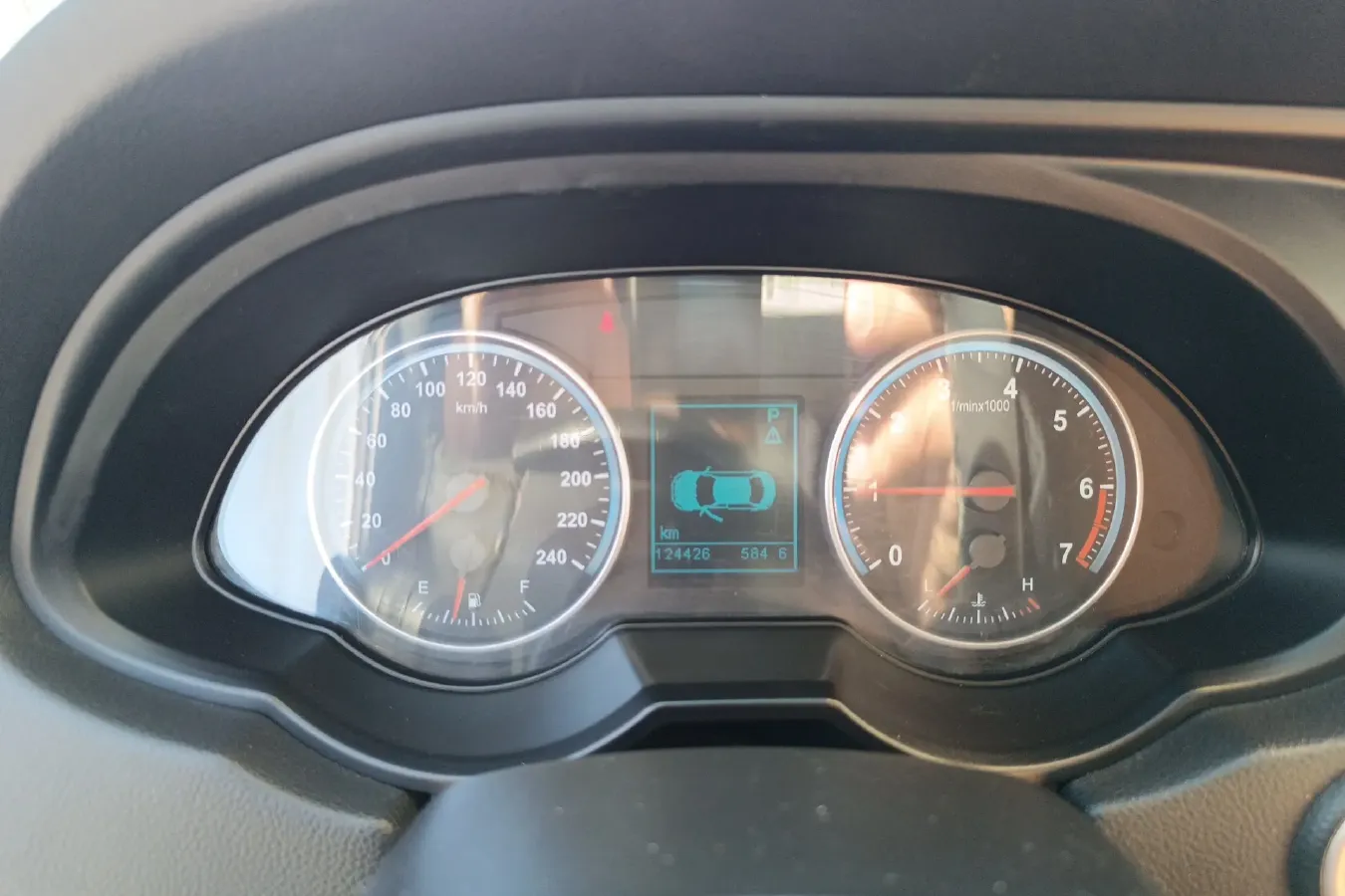 2012 Brilliance Auto V5 1.6L 118HP L4 5AT,autocango,china used car exporter,china ev exporter,chinese used car exporter,chinese used ev exporter