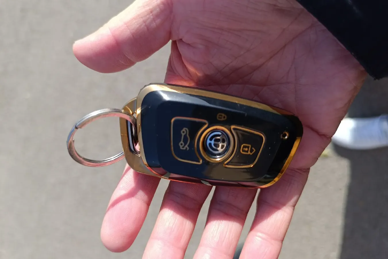 2012 Brilliance Auto V5 1.6L 118HP L4 5AT,autocango,china used car exporter,china ev exporter,chinese used car exporter,chinese used ev exporter