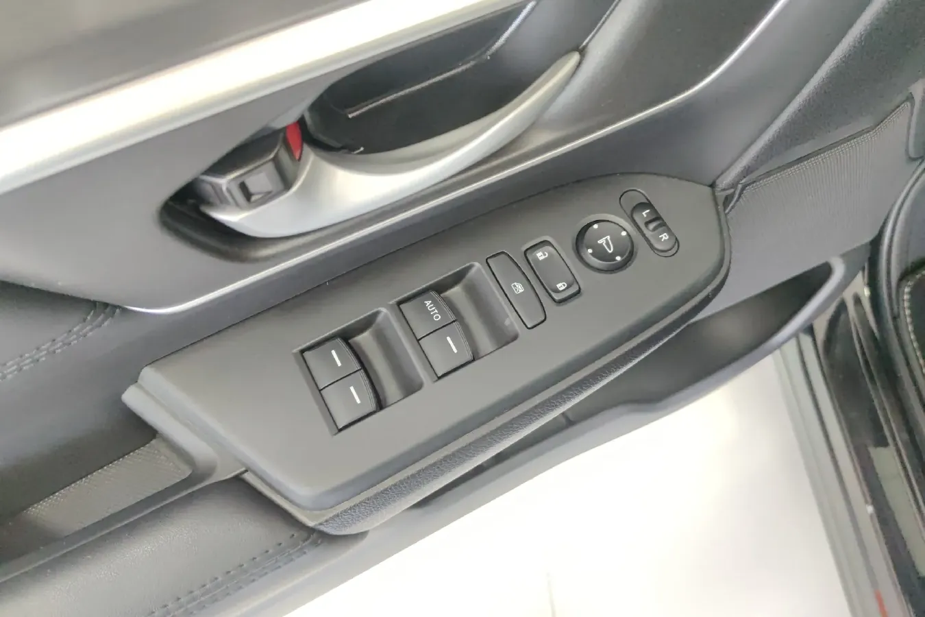 2021 Honda Breeze 2.0L 146HP L4 E-CVT Hybrid,autocango,china used car exporter,china ev exporter,chinese used car exporter,chinese used ev exporter