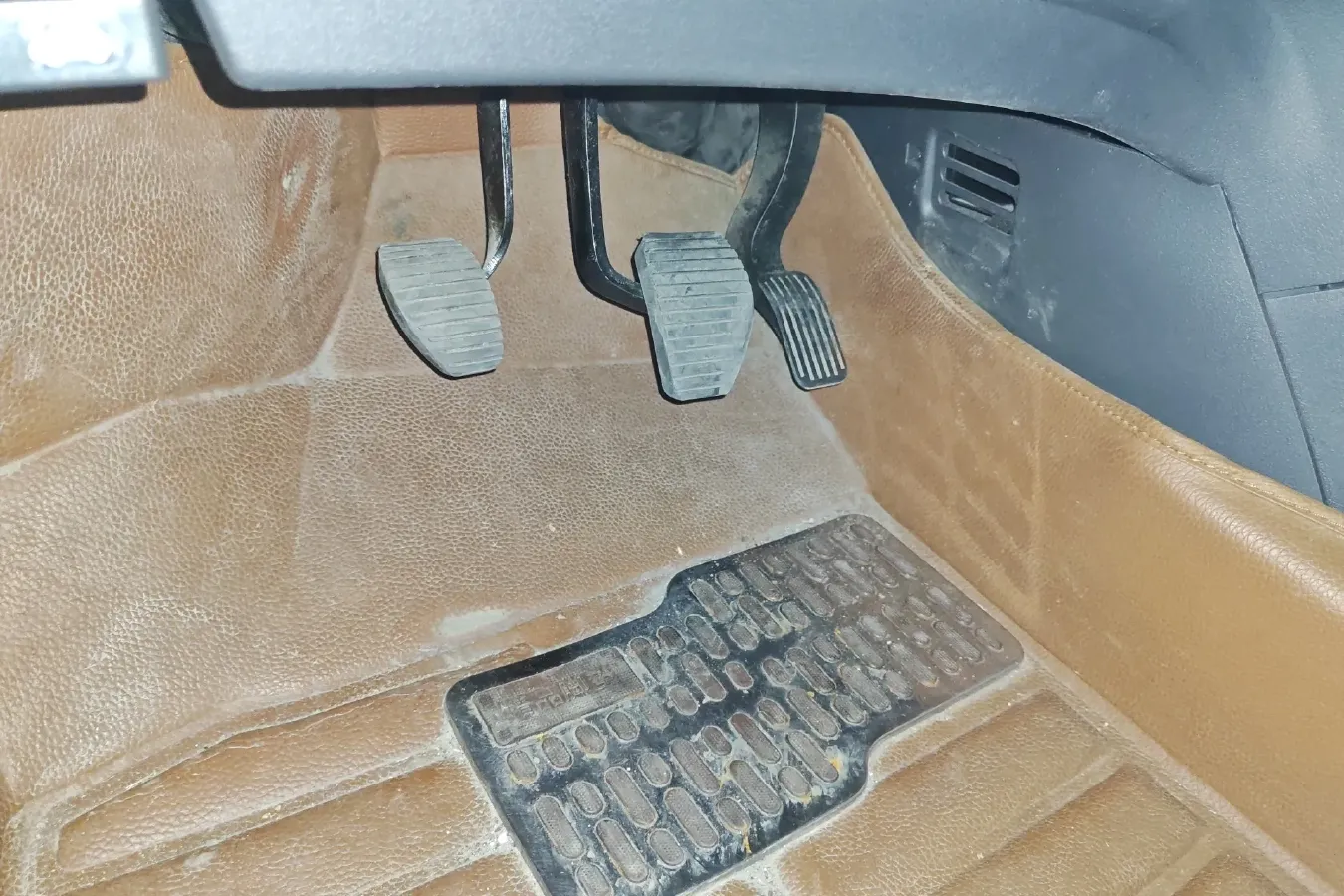 2014 DongFeng Aeolus H30 1.5L 116HP L4 5MT,autocango,china used car exporter,china ev exporter,chinese used car exporter,chinese used ev exporter