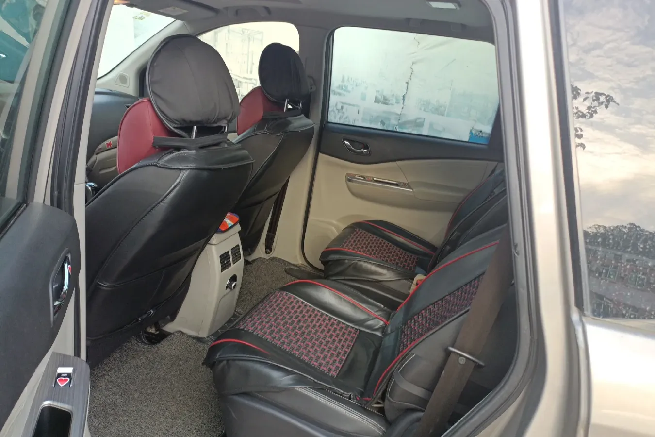 2016 DongFeng Forthing S500 1.5L 120HP L4 5MT,autocango,china used car exporter,china ev exporter,chinese used car exporter,chinese used ev exporter