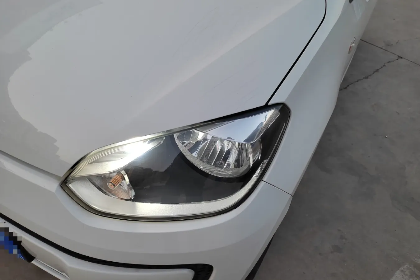 2015 Volkswagen up! 1.0L 75HP L3 5AMT,autocango,china used car exporter,china ev exporter,chinese used car exporter,chinese used ev exporter