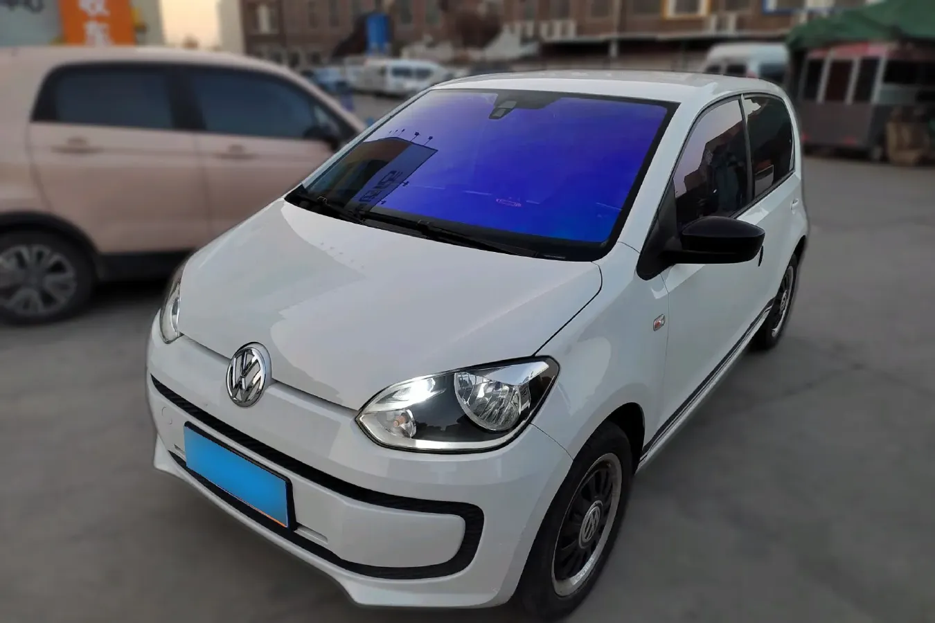 2015 Volkswagen up! 1.0L 75HP L3 5AMT,autocango,china used car exporter,china ev exporter,chinese used car exporter,chinese used ev exporter