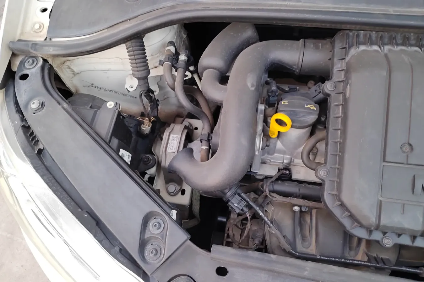 2015 Volkswagen up! 1.0L 75HP L3 5AMT,autocango,china used car exporter,china ev exporter,chinese used car exporter,chinese used ev exporter