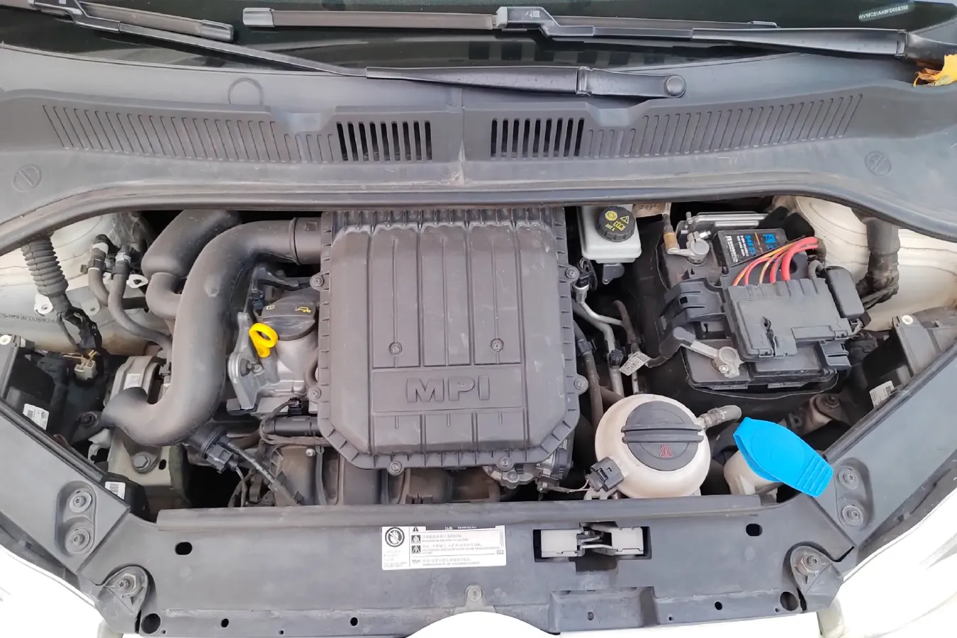 2015 Volkswagen up! 1.0L 75HP L3 5AMT,autocango,china used car exporter,china ev exporter,chinese used car exporter,chinese used ev exporter