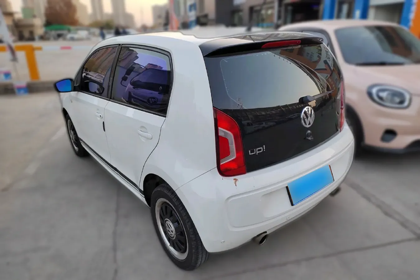 2015 Volkswagen up! 1.0L 75HP L3 5AMT,autocango,china used car exporter,china ev exporter,chinese used car exporter,chinese used ev exporter