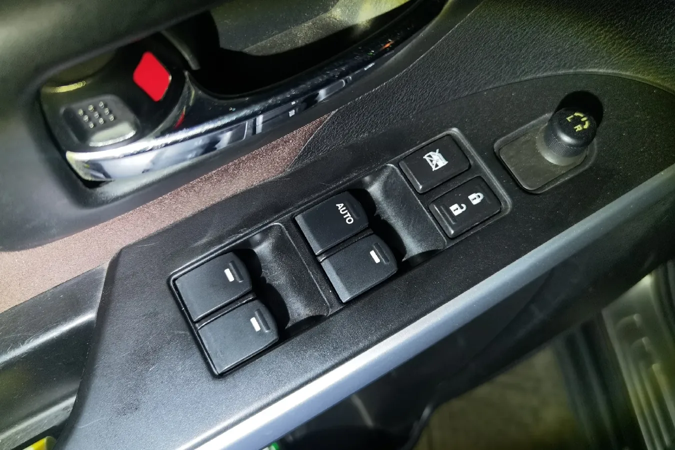 2017 Suzuki SX4 S-Cross 1.6L 122HP L4 5MT,autocango,china used car exporter,china ev exporter,chinese used car exporter,chinese used ev exporter