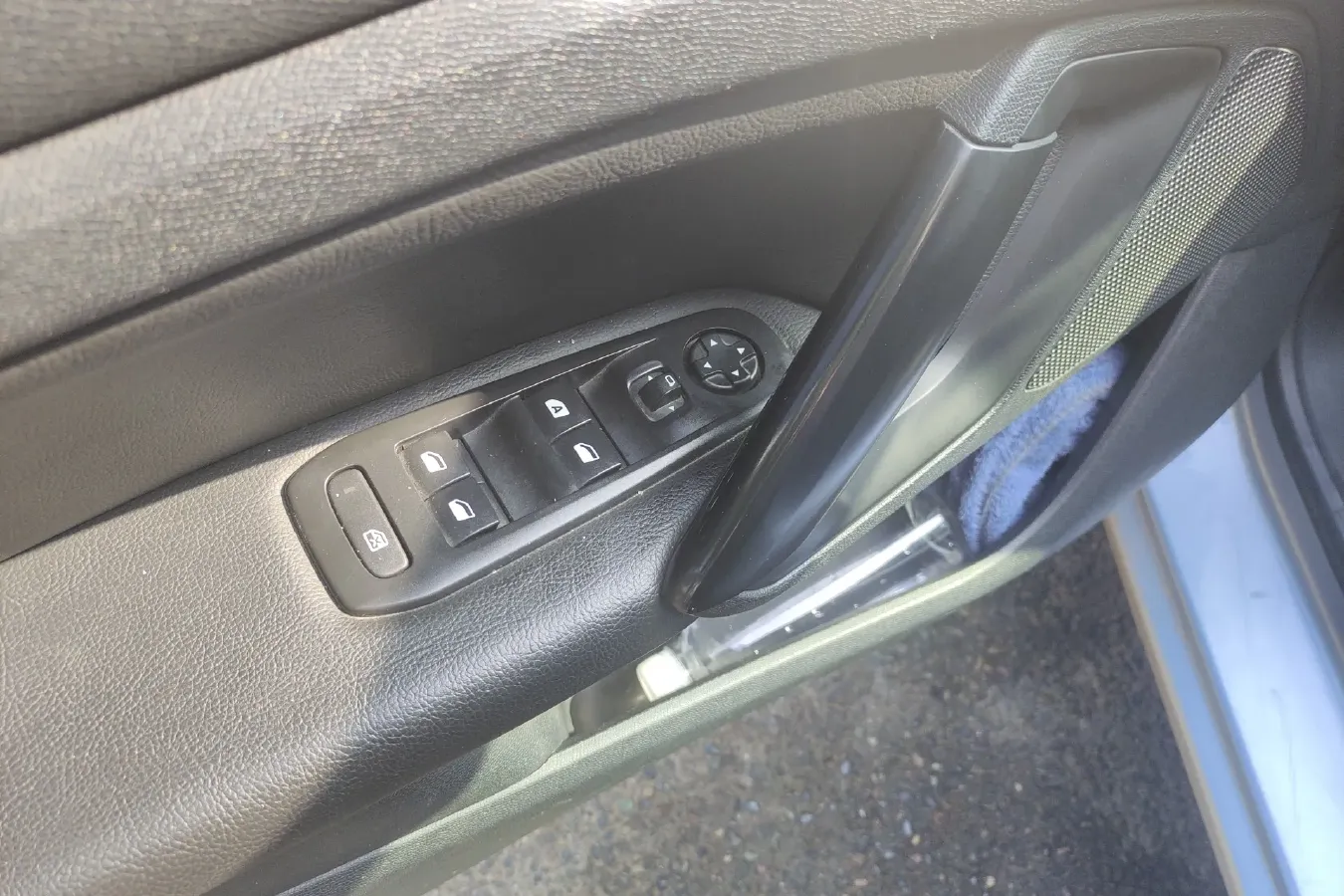 2015 Peugeot 308S 1.2T 136HP L3 6AT,autocango,china used car exporter,china ev exporter,chinese used car exporter,chinese used ev exporter