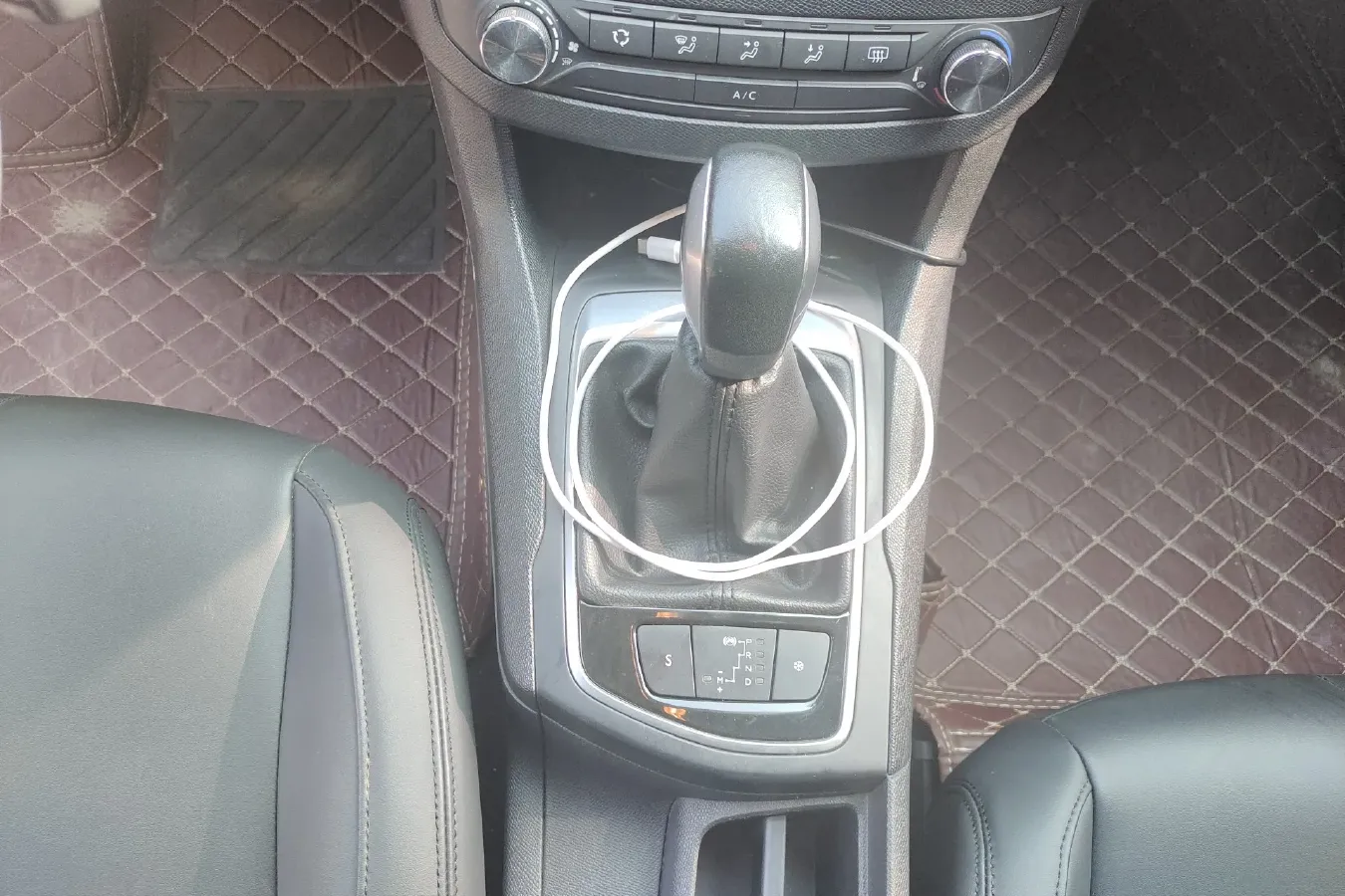 2015 Peugeot 308S 1.2T 136HP L3 6AT,autocango,china used car exporter,china ev exporter,chinese used car exporter,chinese used ev exporter