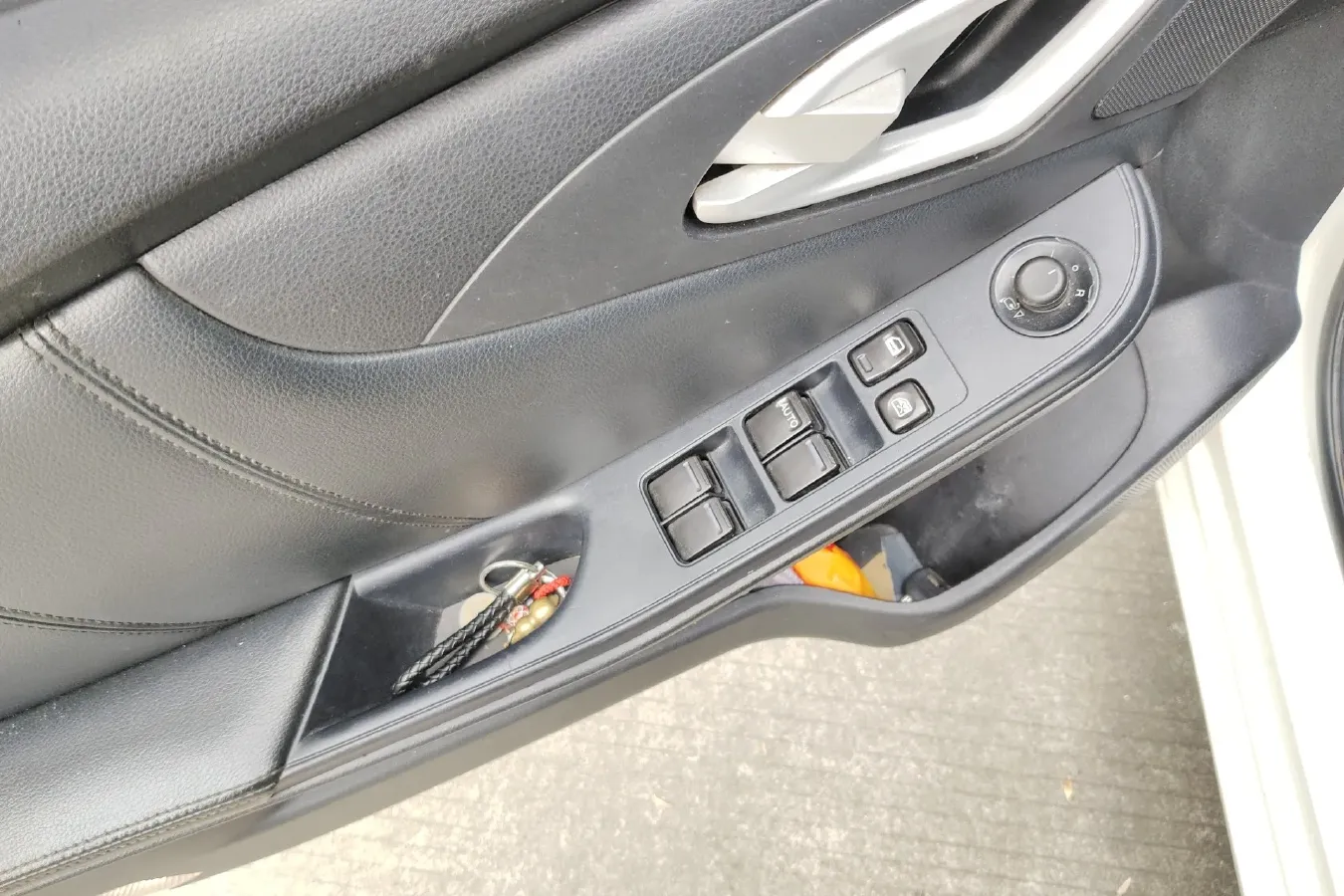 2013 Luxgen 5 1.8T 154HP L4 5AT,autocango,china used car exporter,china ev exporter,chinese used car exporter,chinese used ev exporter