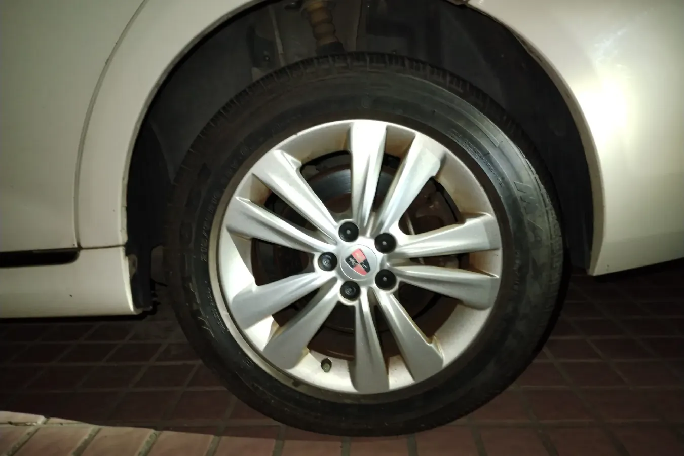 2014 Roewe e550 1.5L 109HP L4 2AT PHEV 11.8KWH,autocango,china used car exporter,china ev exporter,chinese used car exporter,chinese used ev exporter