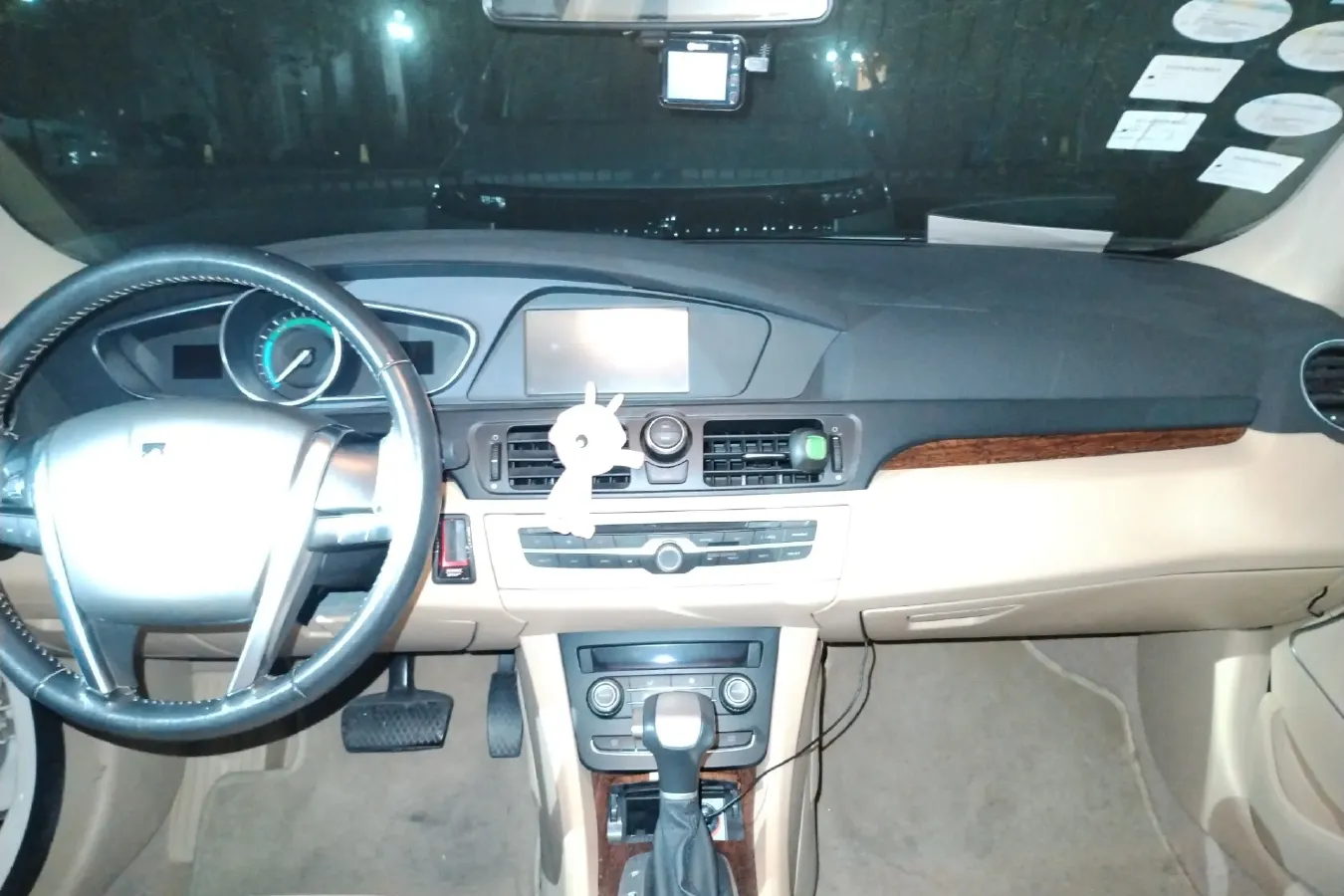 2014 Roewe e550 1.5L 109HP L4 2AT PHEV 11.8KWH,autocango,china used car exporter,china ev exporter,chinese used car exporter,chinese used ev exporter