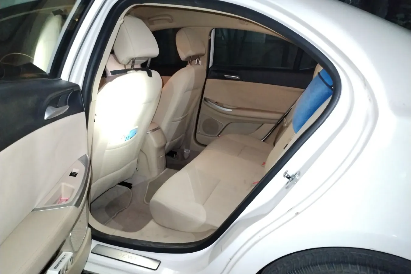 2014 Roewe e550 1.5L 109HP L4 2AT PHEV 11.8KWH,autocango,china used car exporter,china ev exporter,chinese used car exporter,chinese used ev exporter