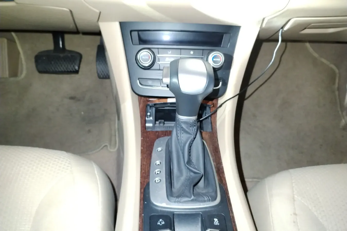 2014 Roewe e550 1.5L 109HP L4 2AT PHEV 11.8KWH,autocango,china used car exporter,china ev exporter,chinese used car exporter,chinese used ev exporter