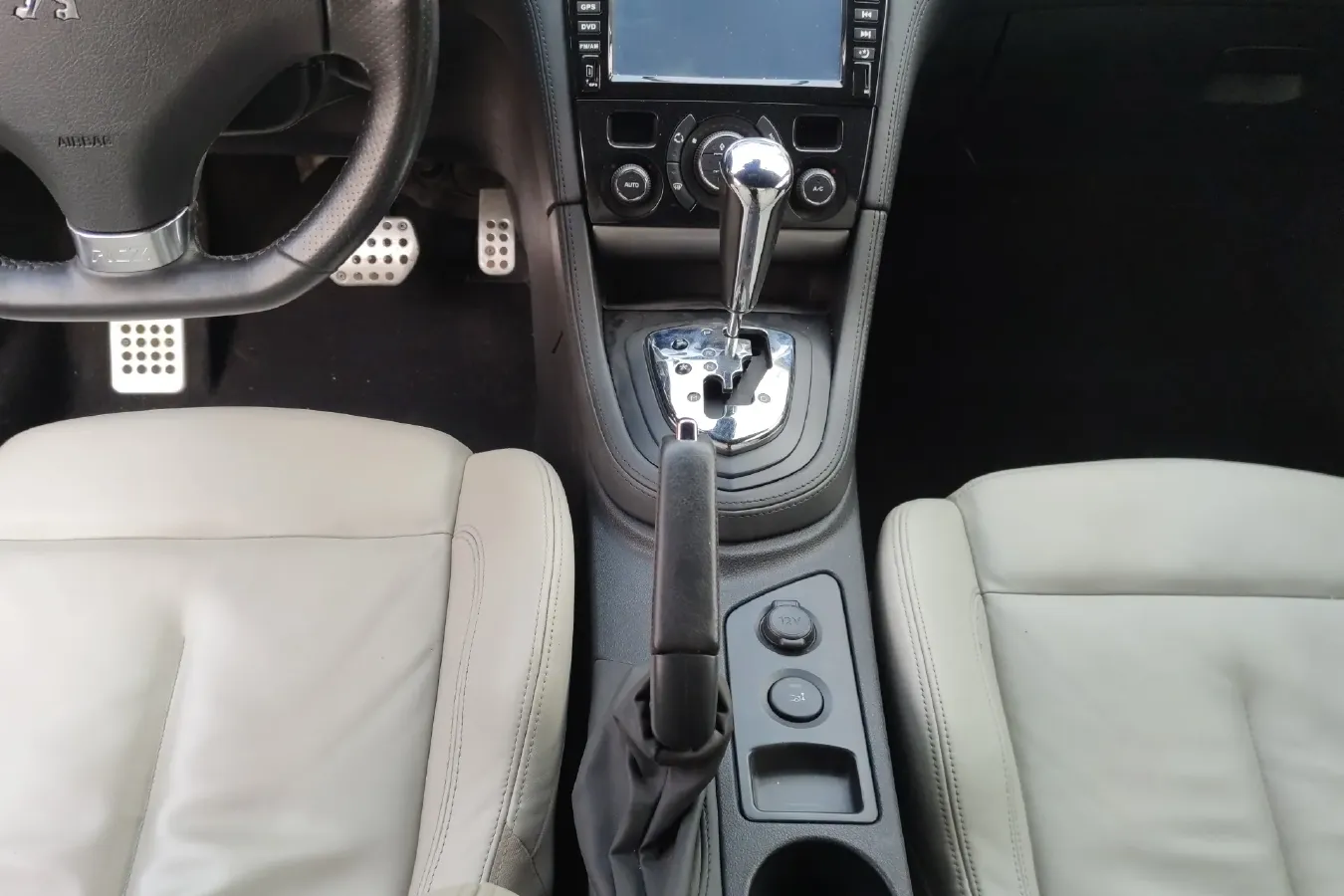 2011 Peugeot RCZ 1.6T 156HP L4 6AT,autocango,china used car exporter,china ev exporter,chinese used car exporter,chinese used ev exporter