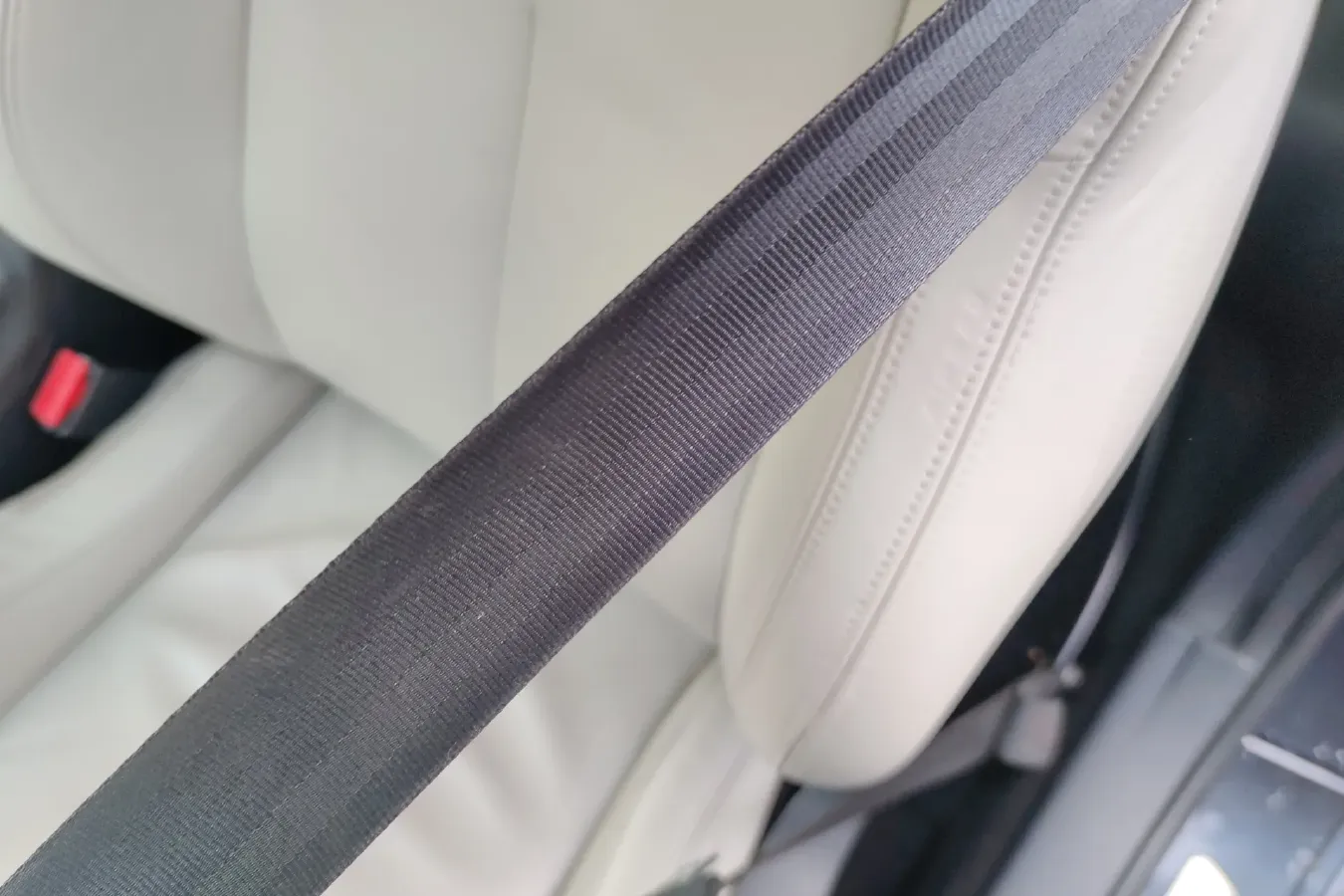 2011 Peugeot RCZ 1.6T 156HP L4 6AT,autocango,china used car exporter,china ev exporter,chinese used car exporter,chinese used ev exporter