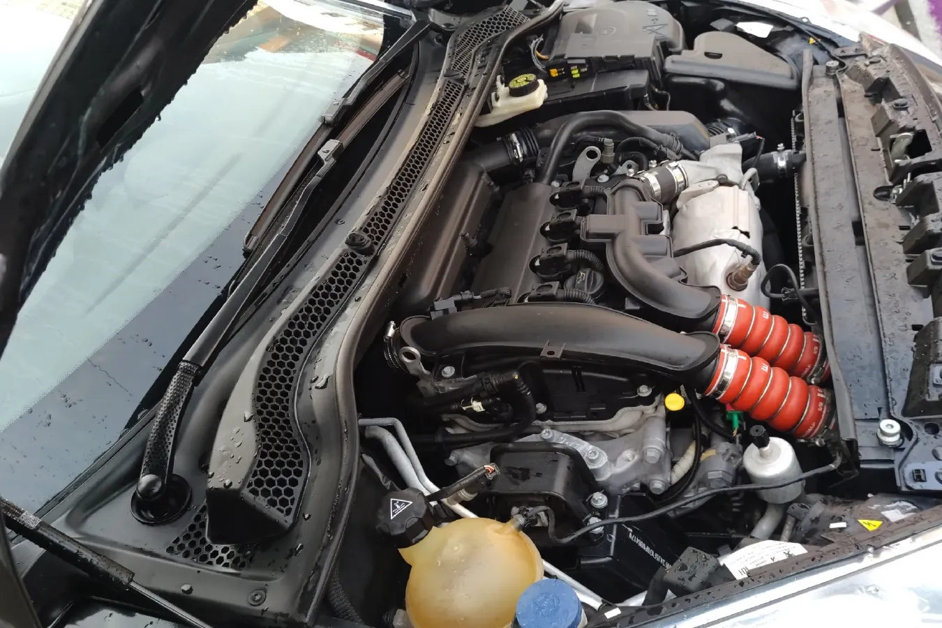 2011 Peugeot RCZ 1.6T 156HP L4 6AT,autocango,china used car exporter,china ev exporter,chinese used car exporter,chinese used ev exporter