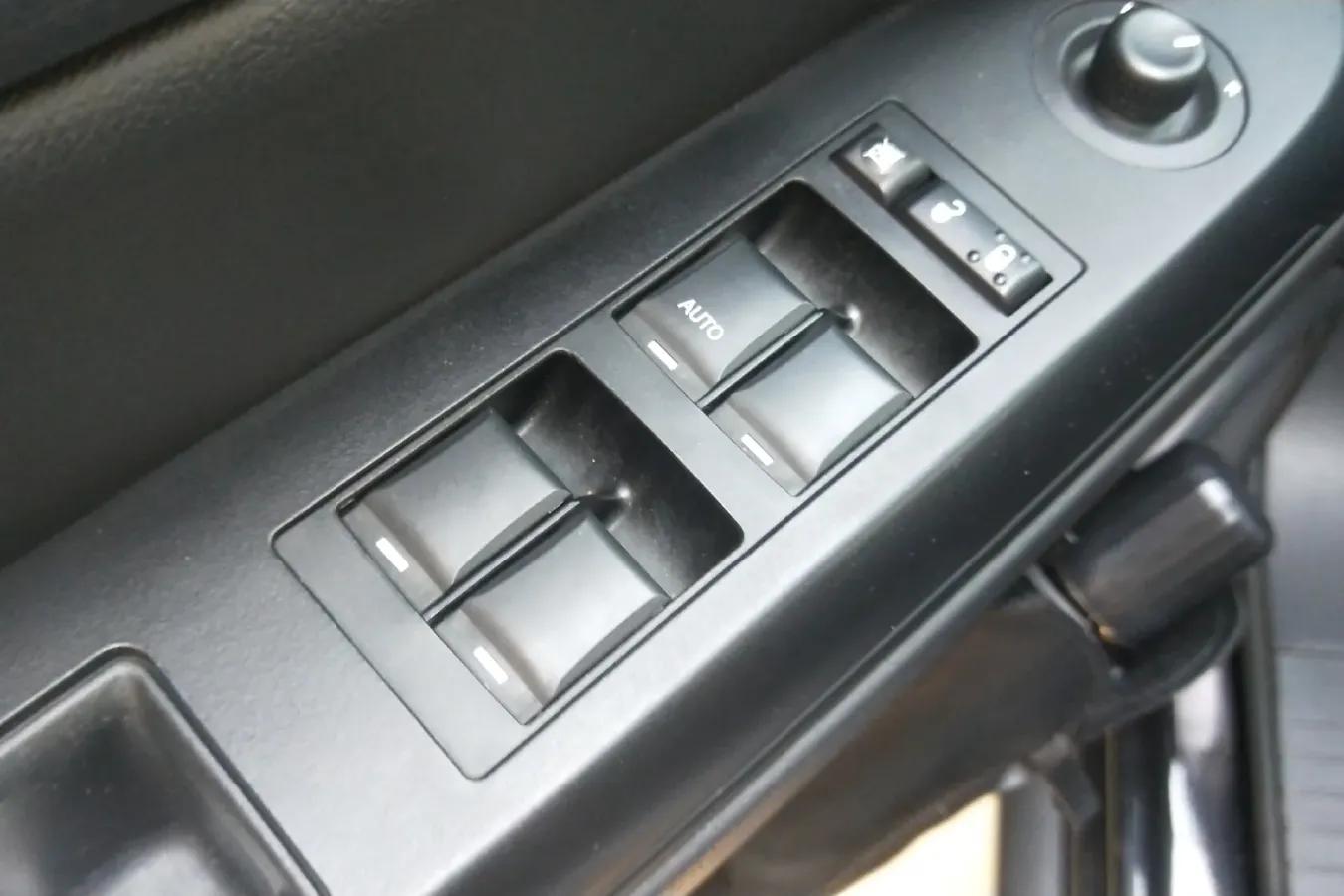 2012 Jeep Patriot 2.4L 170HP L4 CVT,autocango,china used car exporter,china ev exporter,chinese used car exporter,chinese used ev exporter