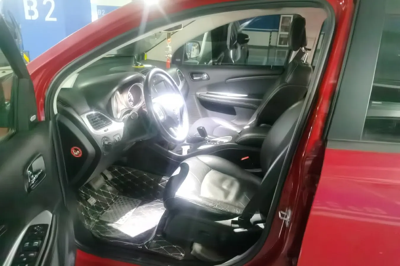 2013 Dodge JCUV 2.4L 170HP L4 6AT,autocango,china used car exporter,china ev exporter,chinese used car exporter,chinese used ev exporter