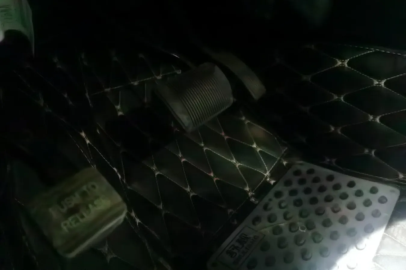 2013 Dodge JCUV 2.4L 170HP L4 6AT,autocango,china used car exporter,china ev exporter,chinese used car exporter,chinese used ev exporter