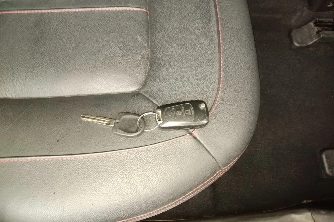 2014 Landwind X5 2.0T 190HP L4 8AT,autocango,china used car exporter,china ev exporter,chinese used car exporter,chinese used ev exporter