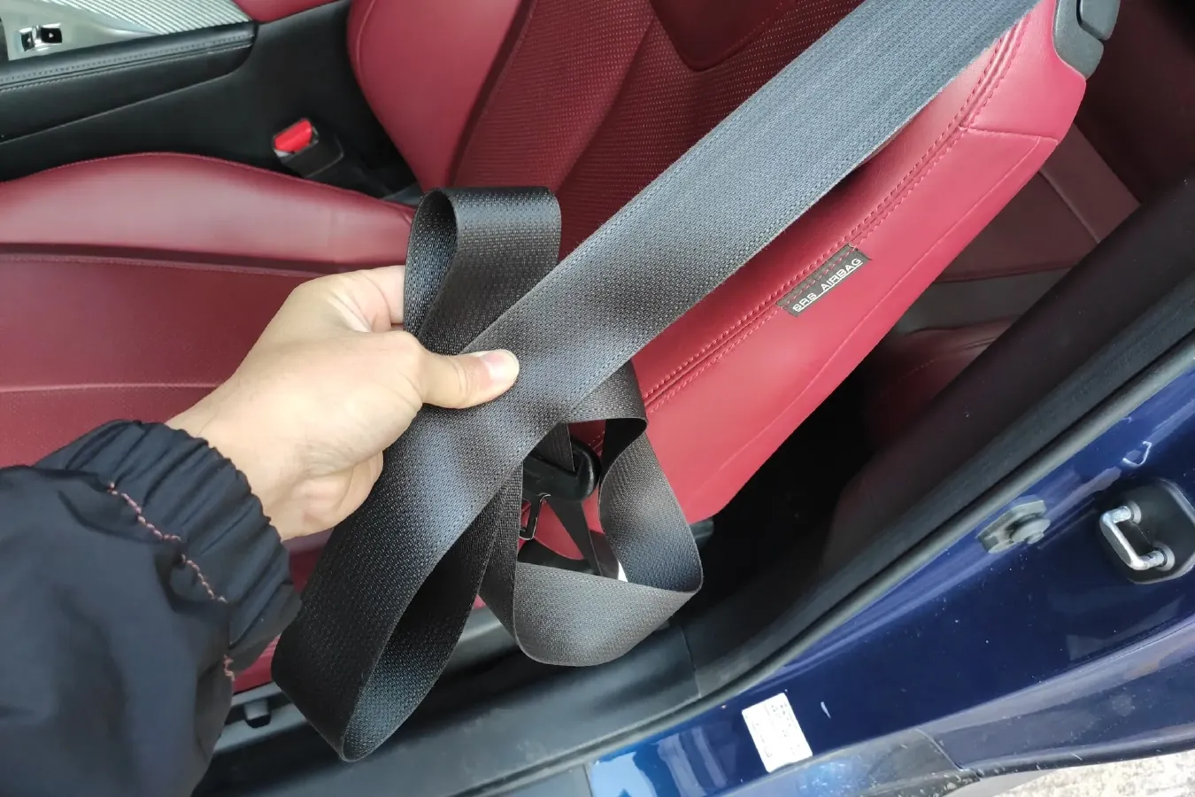 2019 Infiniti Q60 2.0T 211HP L4 7AT,autocango,china used car exporter,china ev exporter,chinese used car exporter,chinese used ev exporter