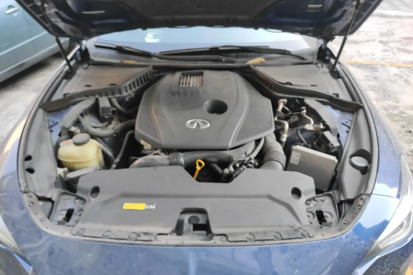 2019 Infiniti Q60 2.0T 211HP L4 7AT,autocango,china used car exporter,china ev exporter,chinese used car exporter,chinese used ev exporter