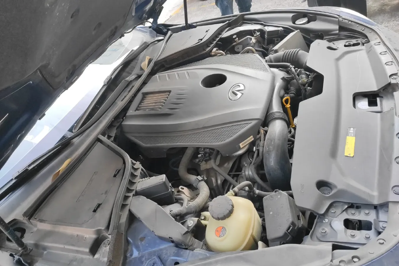 2019 Infiniti Q60 2.0T 211HP L4 7AT,autocango,china used car exporter,china ev exporter,chinese used car exporter,chinese used ev exporter